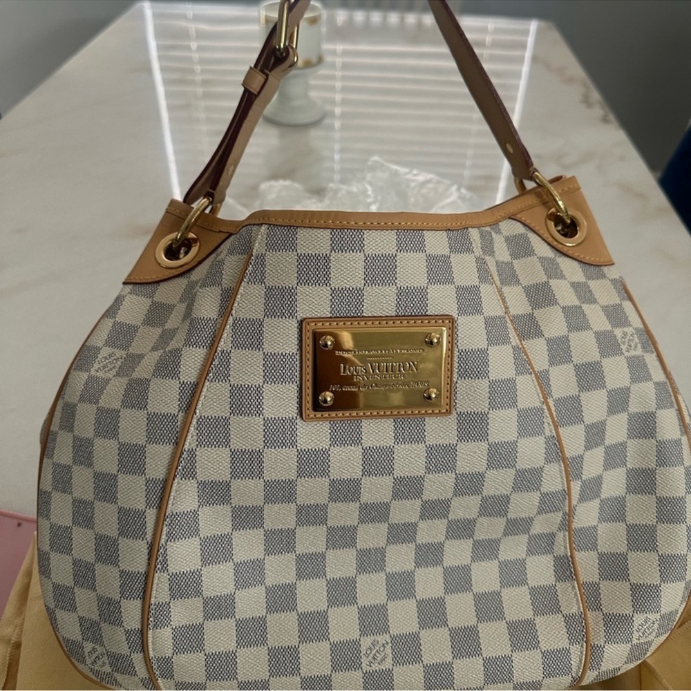 Louis Vuitton Galliera PM